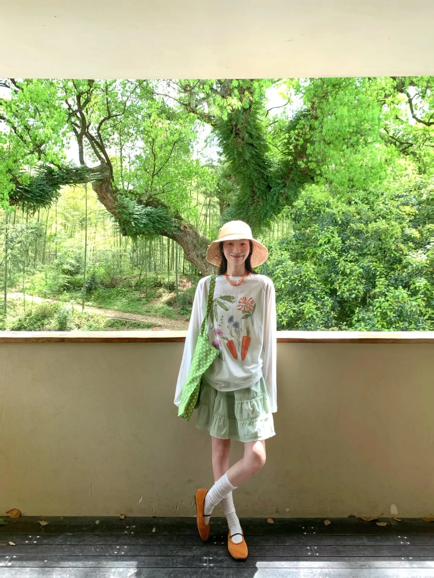 又是艳阳天☀️罩衫和绿裙子 夏天这么穿好明媚！！