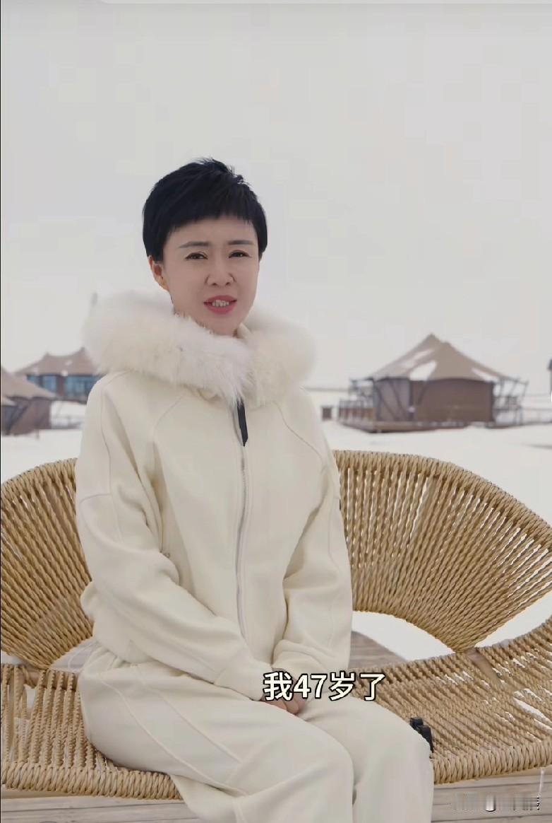 新疆农产品推荐官、网红文旅局长贺娇龙近日在工作中意外坠马，2026年1月13日因