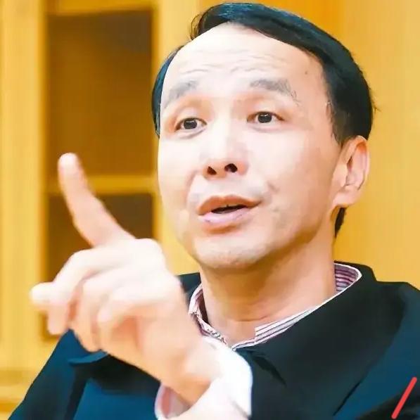 大陆公安要依法查办“台独”分子沈伯洋，让人跌破眼镜的是，最先坐不住的不是一贯煽风