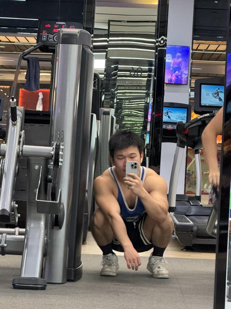 一根棒棒糖就能骗走