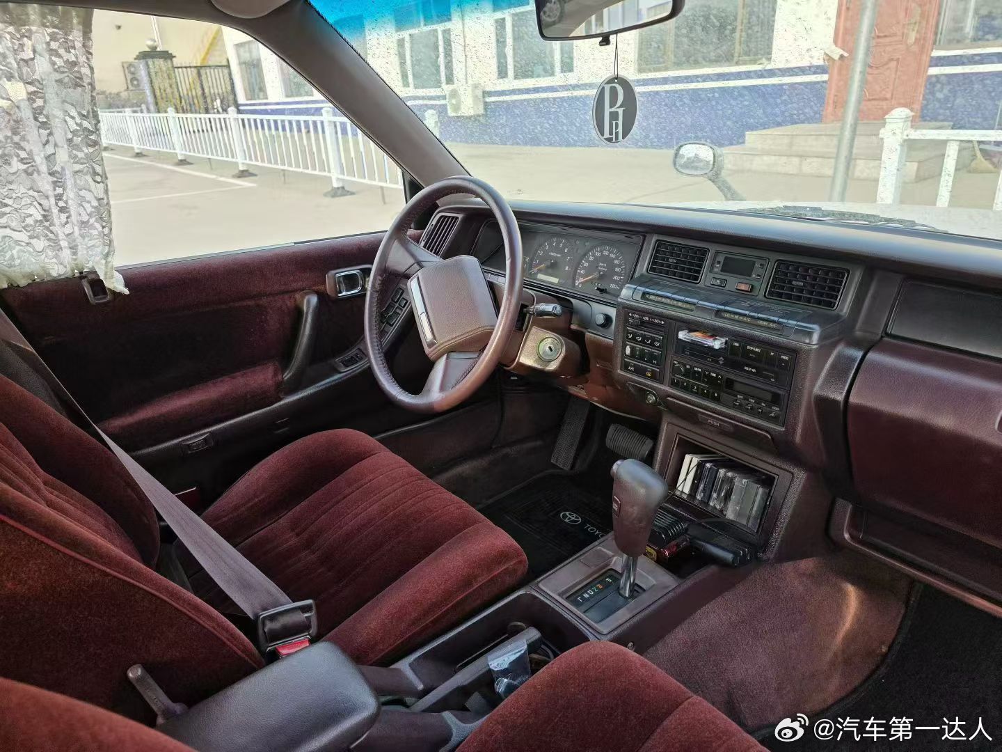 时光沉淀的，不只是情怀，更是不可复制的经典。1989年上牌，黑牌转蓝牌，有路权的