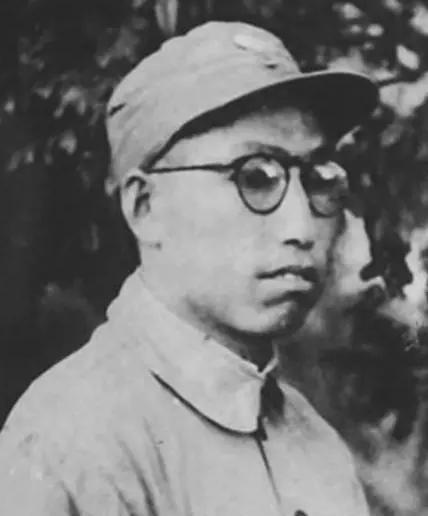 20岁就成为师长，23岁想当八路军旅长因不被批准而心生不满，朱德气愤表示：还轮不