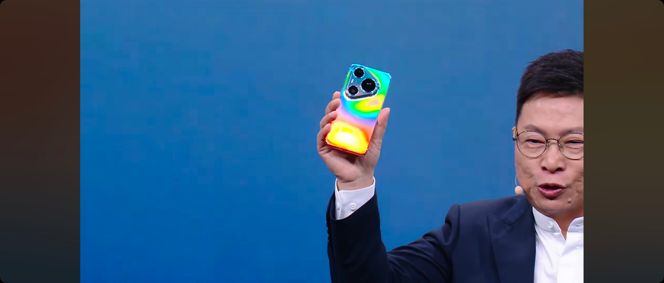 华为Pura90系列发布，不止回归“渐变色”，还有七彩假日特调风格，带来色彩丰富