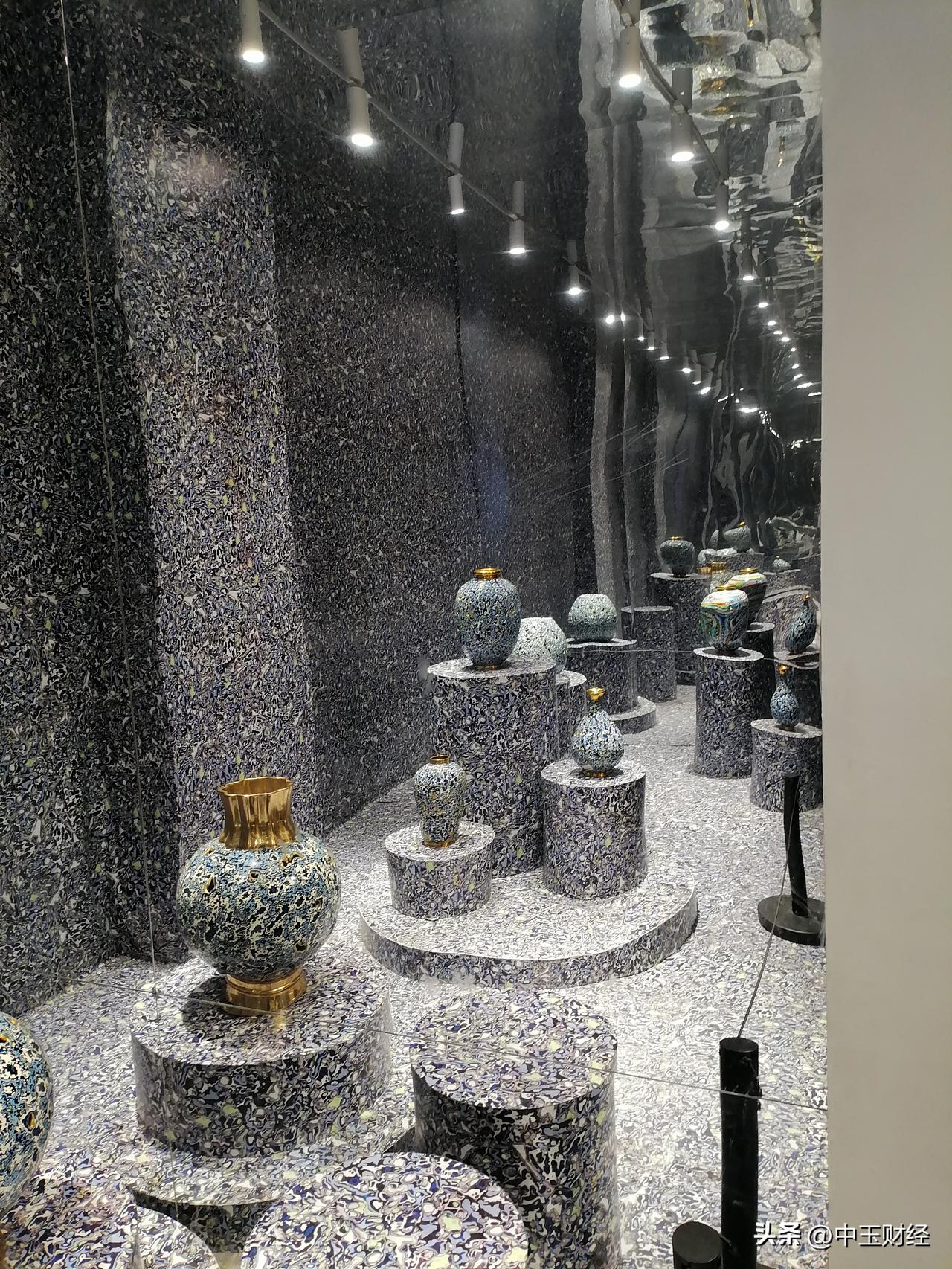 特朗普强调，美国利益优先，那么，谁触动美国利益最大？就当下而言，就会是美国的终极