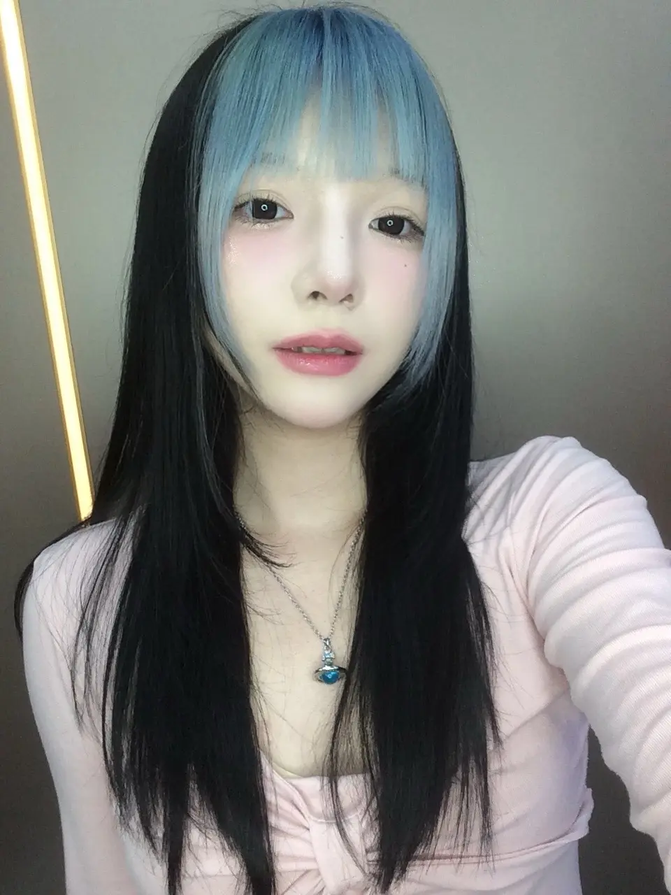 女孩啊，总是希望闺蜜既是P图大师，又是出片高手，既是狂热粉丝又是永不变...