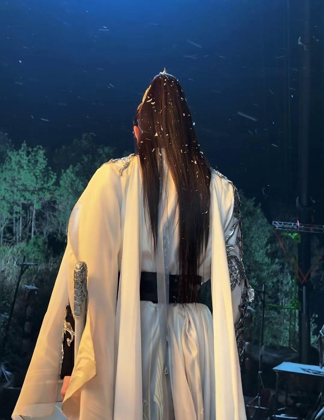 omg我真的被这个成毅帅死了王权富贵打戏真的帅嗎了特效也超级好看多多支持这个天地