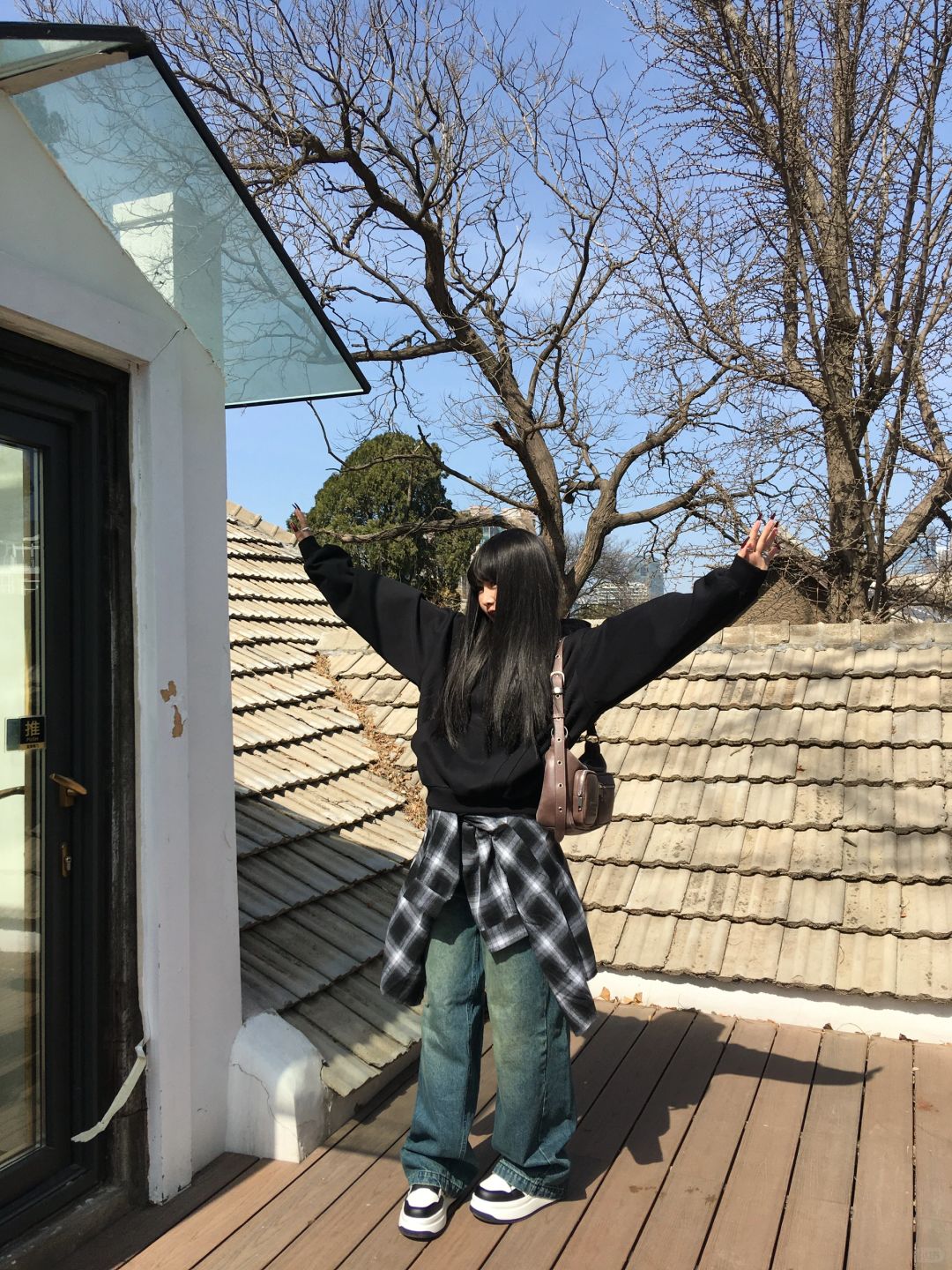 屋顶晒太阳