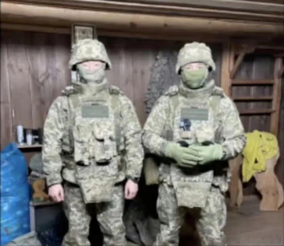 香港两名男子在俄乌战场为乌作战期间遇袭身亡。两人分别为23和30岁，于11月中抵