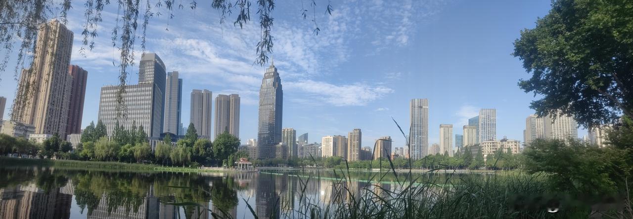 早上好呀，多么美妙的早晨！

       高三学子已经彻底解脱，正在享受人生中