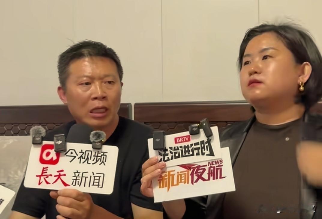 江洪涛离婚时才知道两个孩子非亲生。

江洪涛的父亲被堂哥打伤，躺在床上。

经人