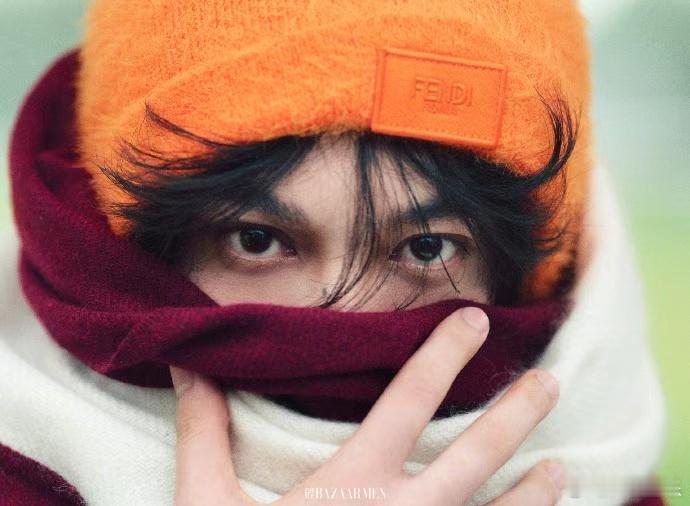 田栩宁告别静谧投身旷野，田栩宁的快乐时光来袭，谁懂这个阿栩的眼神真的很带感啊， 