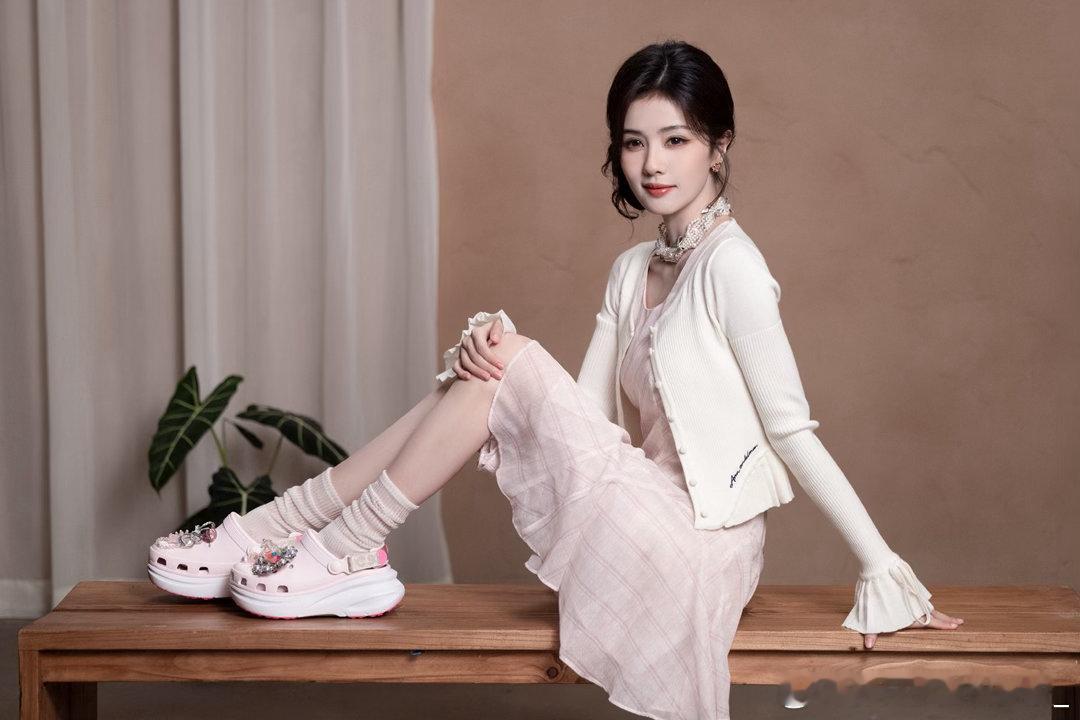 白鹿心态一点也不吃压力 不做背锅侠 今晚继续来看《莫离》 