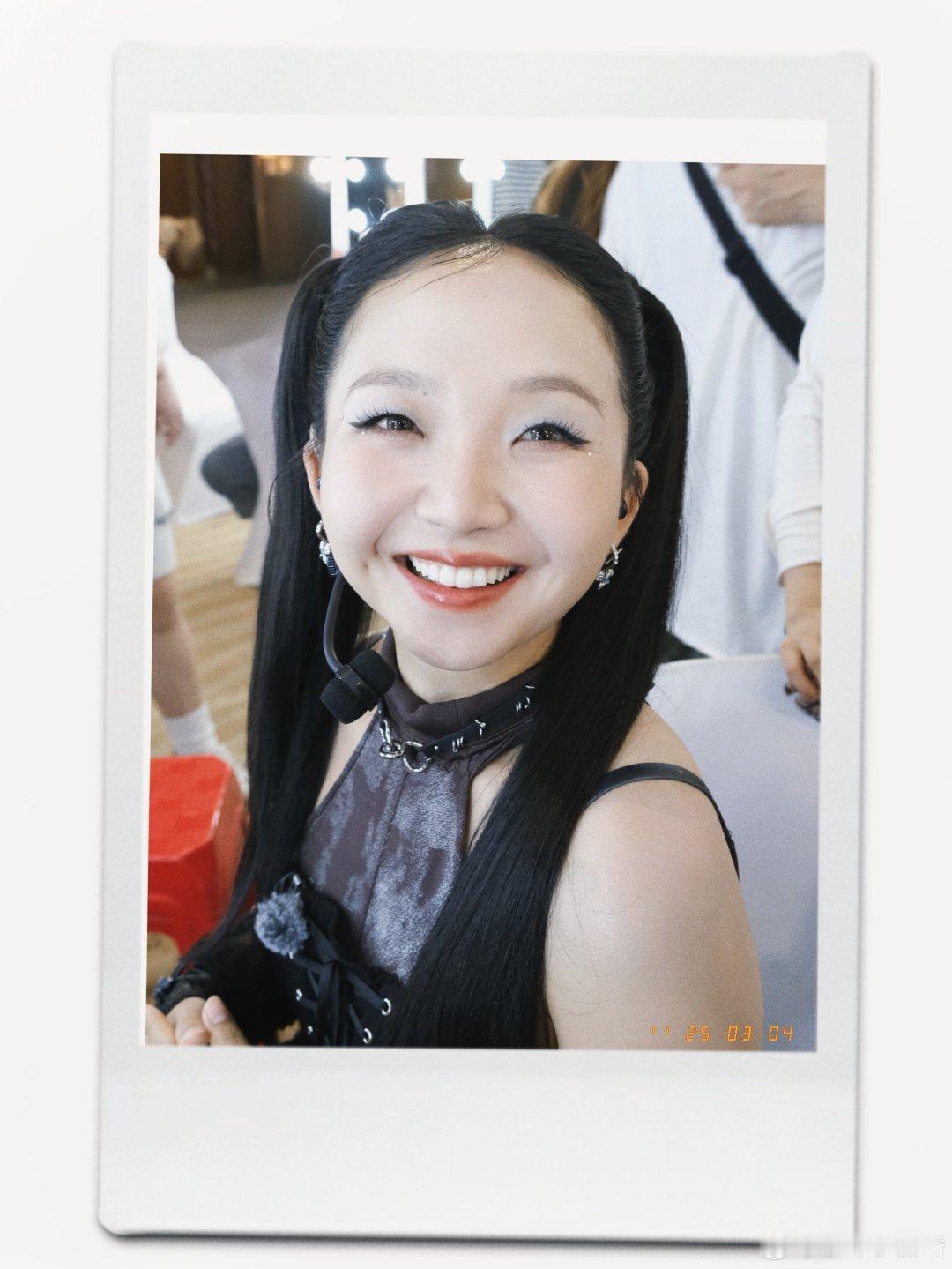 李嘉琦原来你真会唱跳啊 之前真没发现李嘉琦的唱跳天赋！浪姐舞台见证了她的蜕变，初