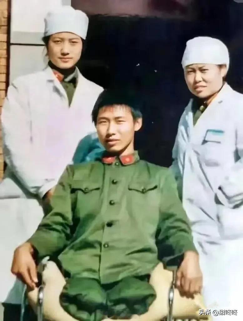 请停留一秒，向老山英雄致敬！
1986年12月，老山战役时期，19岁战士刘庄在执