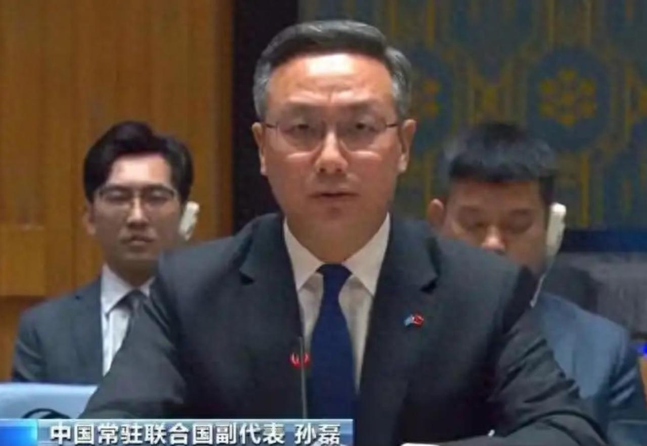 2026 年 4 月 21 日，联合国会场还没散尽夜色，乌克兰问题特别会议上火药