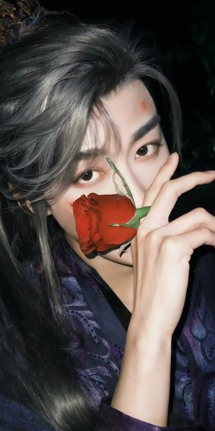 𝐒𝐡𝐚𝐫𝐞丨何洛洛氛围感壁纸 