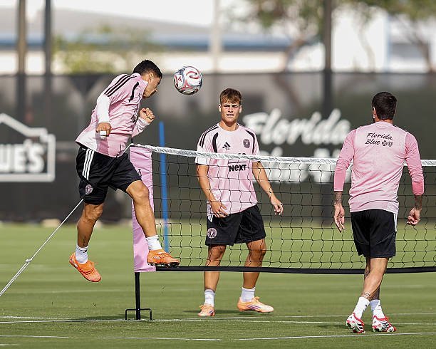 📸 备战季前赛第一天📆 1月24日——迈阿密国际vs利马联盟（利马）📆 1