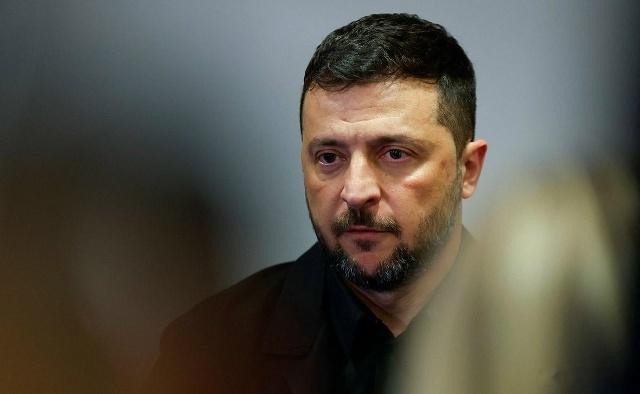 泽连斯基指责俄罗斯破坏了停火,他认为停火应该继续下去。“乌克兰谈判小组的工作将在