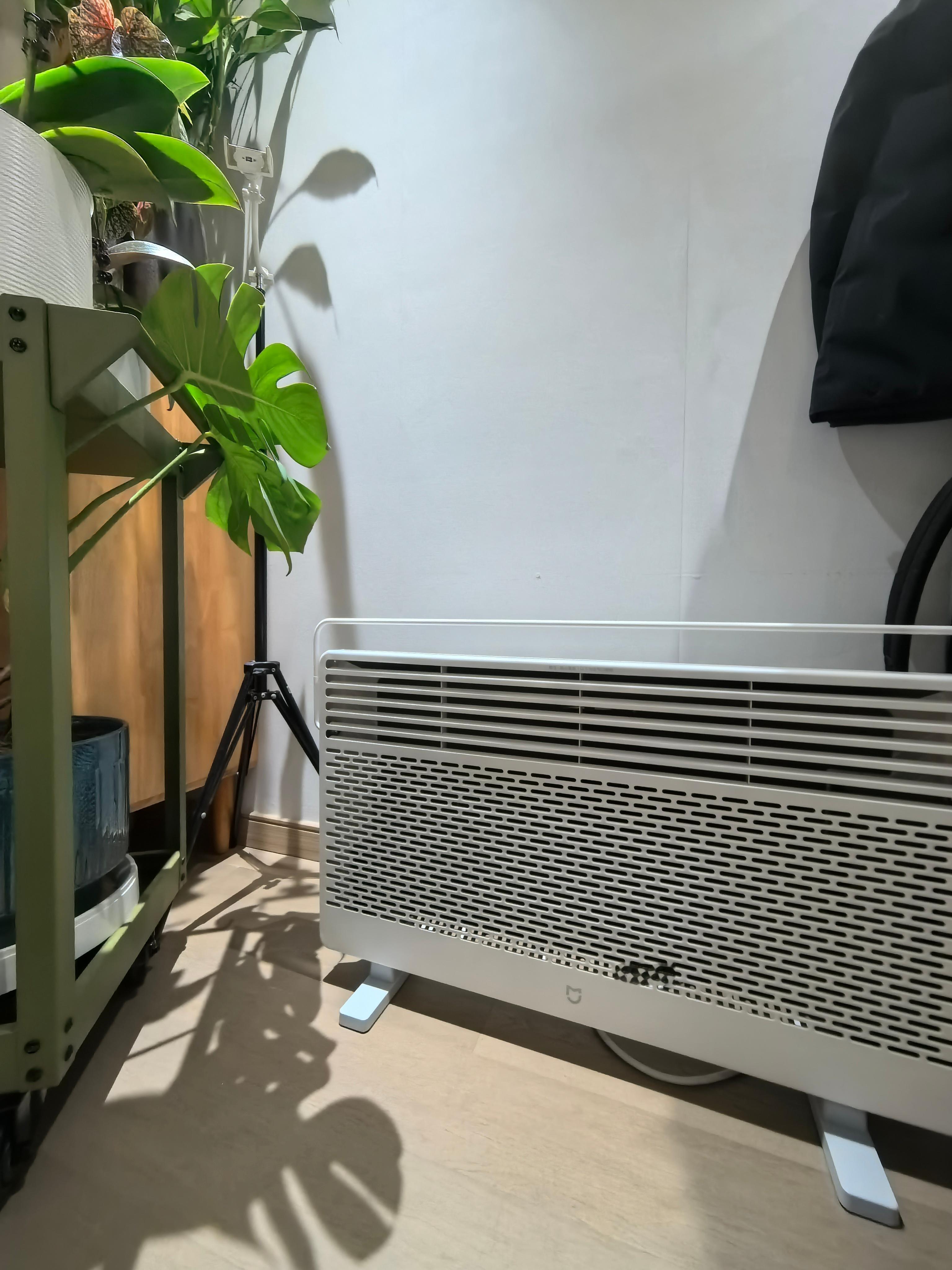 这个冬天的快乐是这个取暖器给的，比空调舒服多了，准备给老家也配一个，不然过年回去