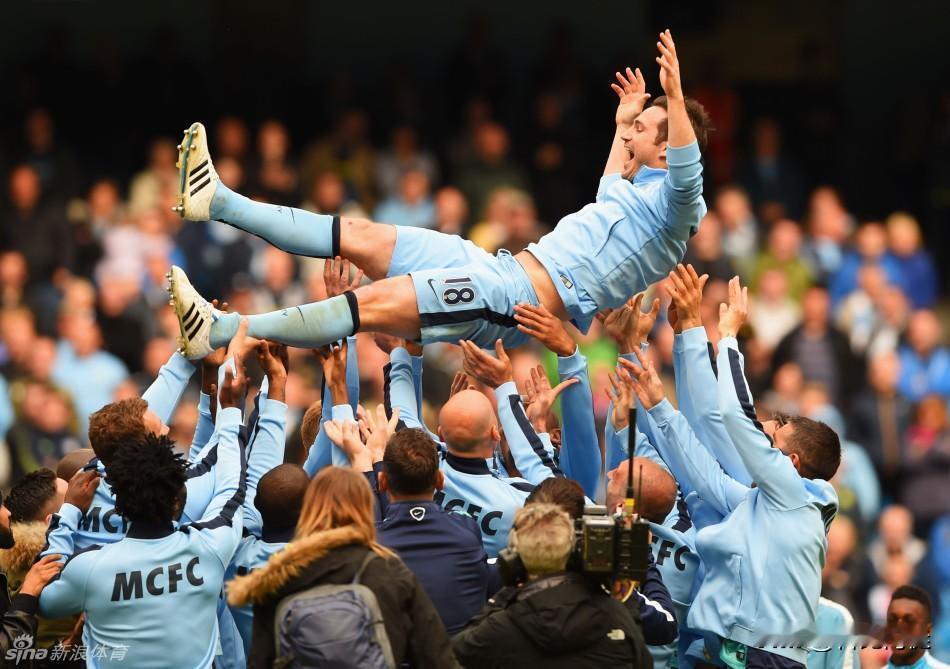 富登和碧玺不一样。富登打不了碧玺，无论是技术，防守能力，都无法替代碧玺后腰清道夫