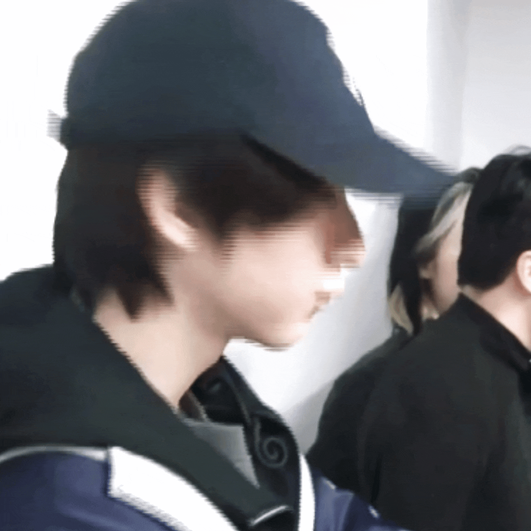 他只是一只噘嘴小猪˙Ꙫ˙😭 