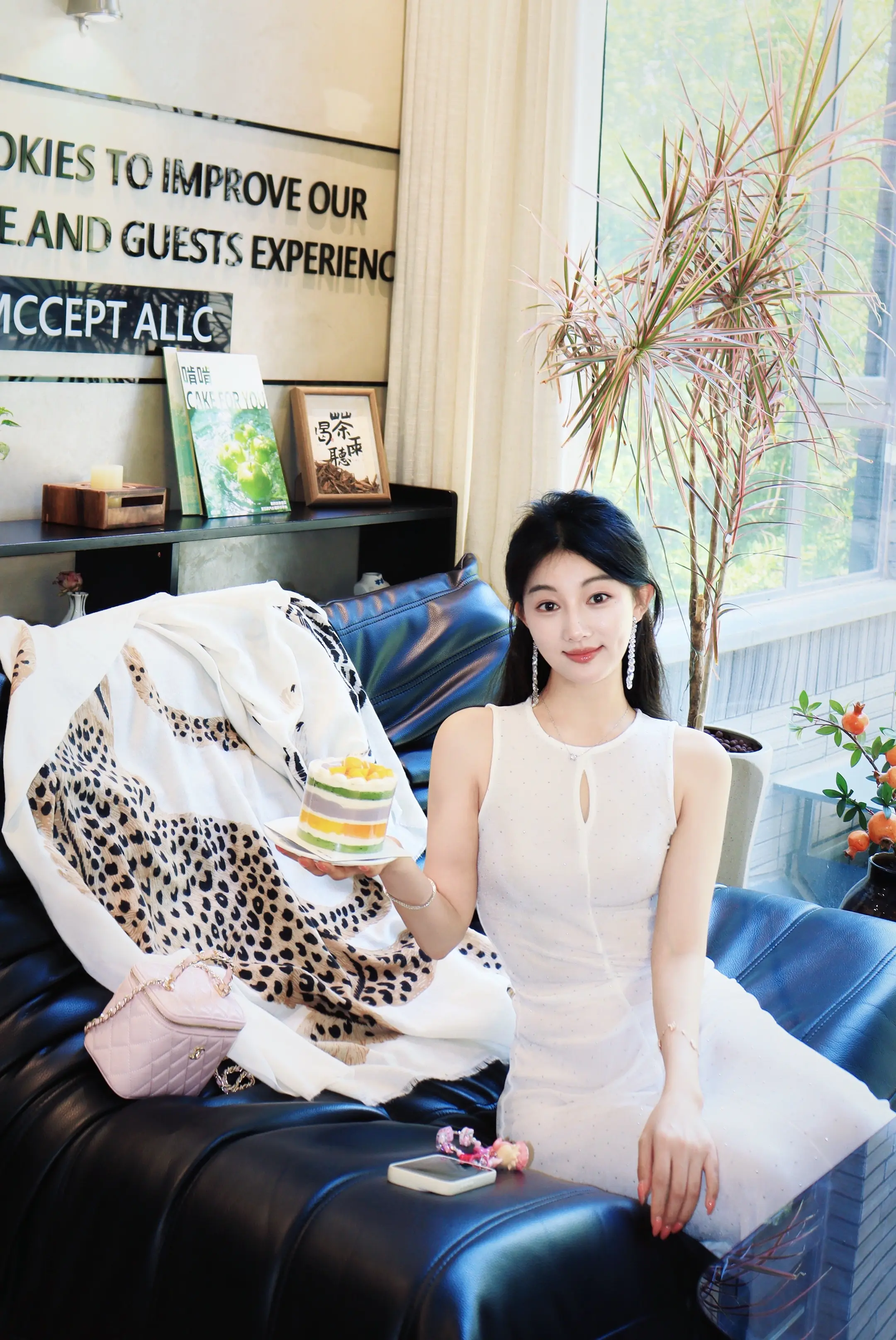 你知道这个社会对女性有多挑剔 必须瘦，不要想太多