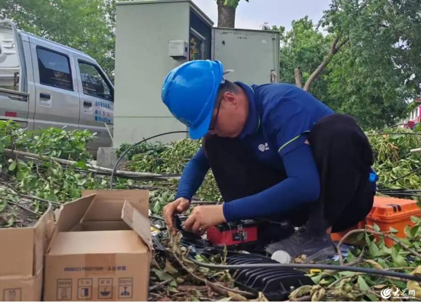 山东移动临沂分公司：暴雨逆行勇担当 装维抢修保通信
