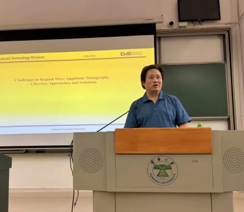 他太坏了，他竟然替美国军方做坏事，打我们的核武设施和导弹方位的主意。
     