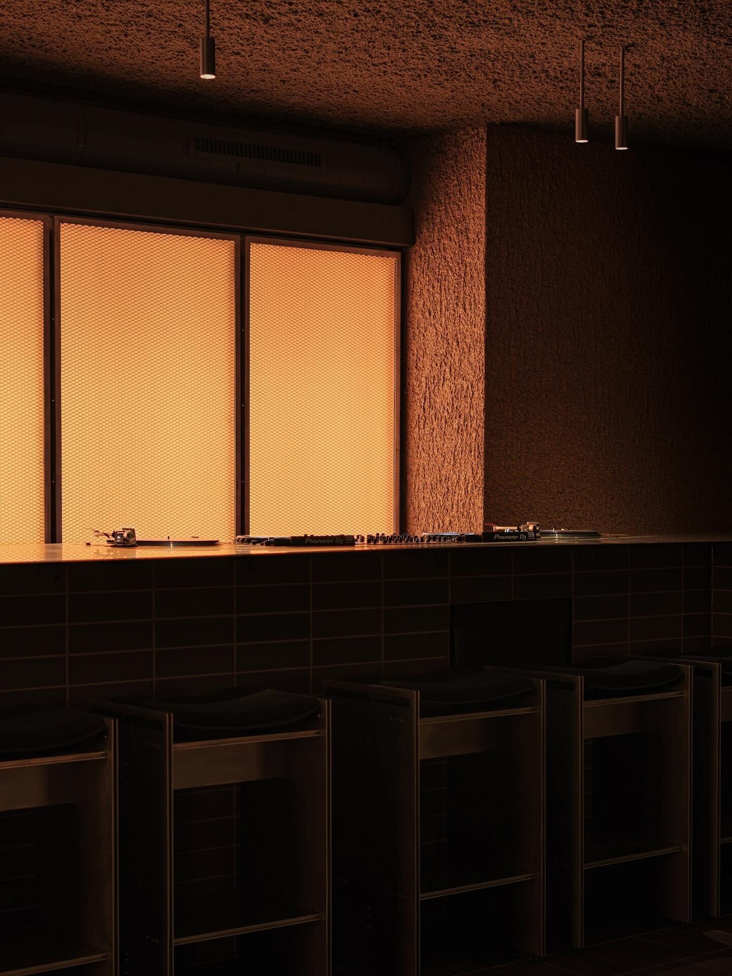 设计发声  布鲁塞尔鸡尾酒吧. Erased Studio Ökēn 商业空间！