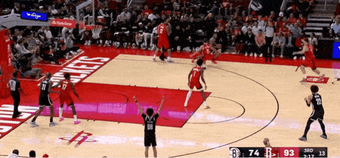 精准判断！谢泼德嗅觉灵敏生断对手，反击上演双手暴扣


NBA常规赛，对阵篮网的