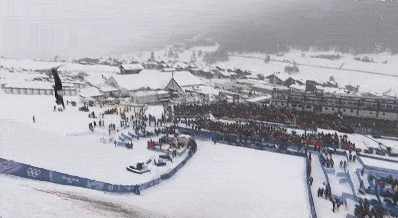 李天马第二跳失误李天马哭了压力太大了，李天马摔了，但尽力就好！王心迪是分腿，李天