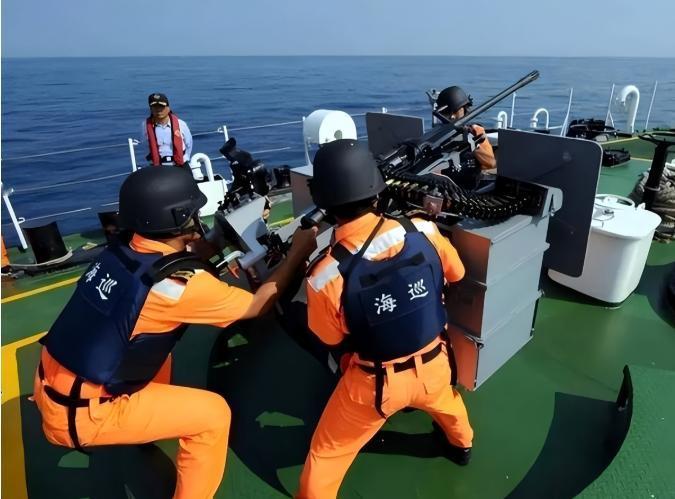 台中海巡舰开足马力，直直朝着大陆海警船冲了过来。距离一点点拉近，八百米、七百五十