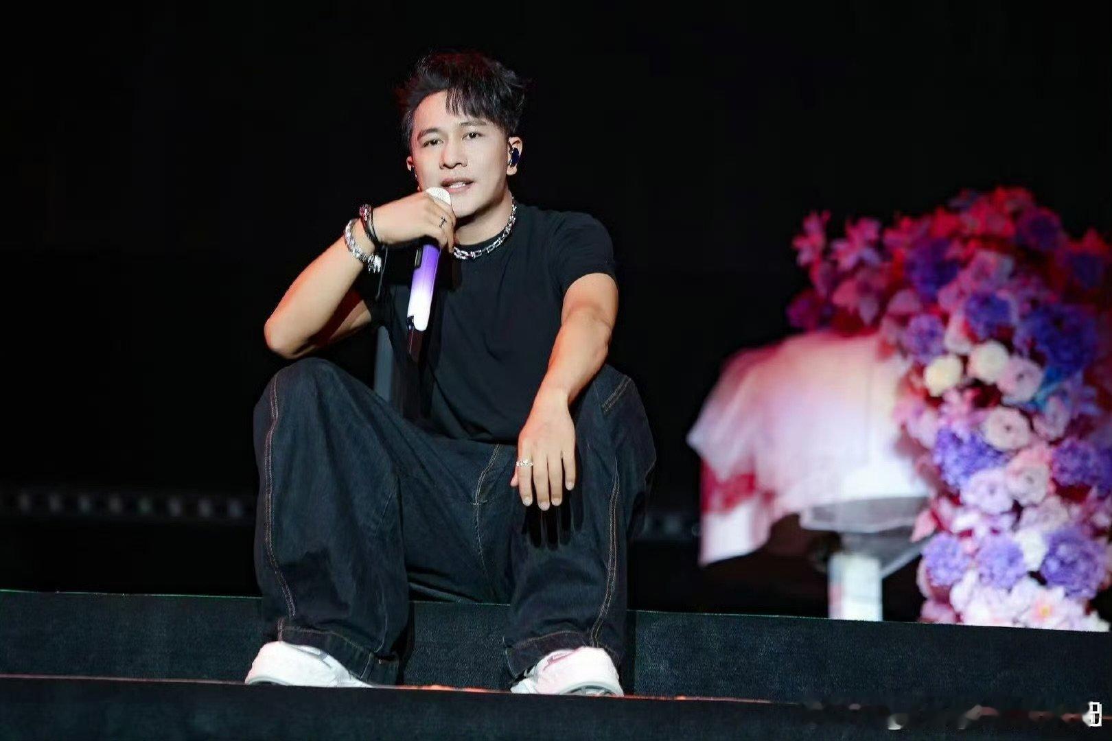 陈若轩欢子小考连歌词都保密 披荆斩棘谁能想到小考还要保密歌词，陈若轩欢子认真备战