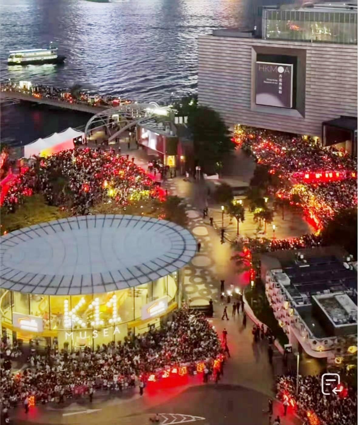 再次感谢奔赴香港活动线下的飞侠姐又创造了一次令内娱艳羡的盛大应援和双向奔赴❤️所