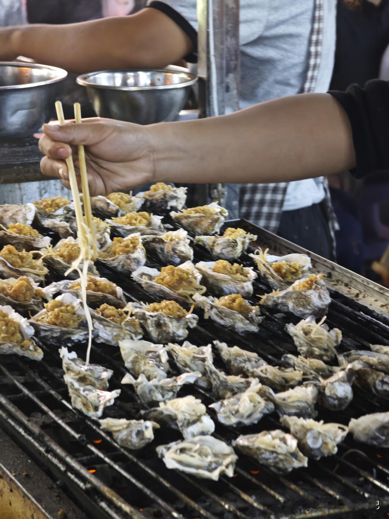 记录我的2026这两天点夜市才叫夜市哦，人声鼎沸热热闹闹，人间烟火气最抚凡人心，