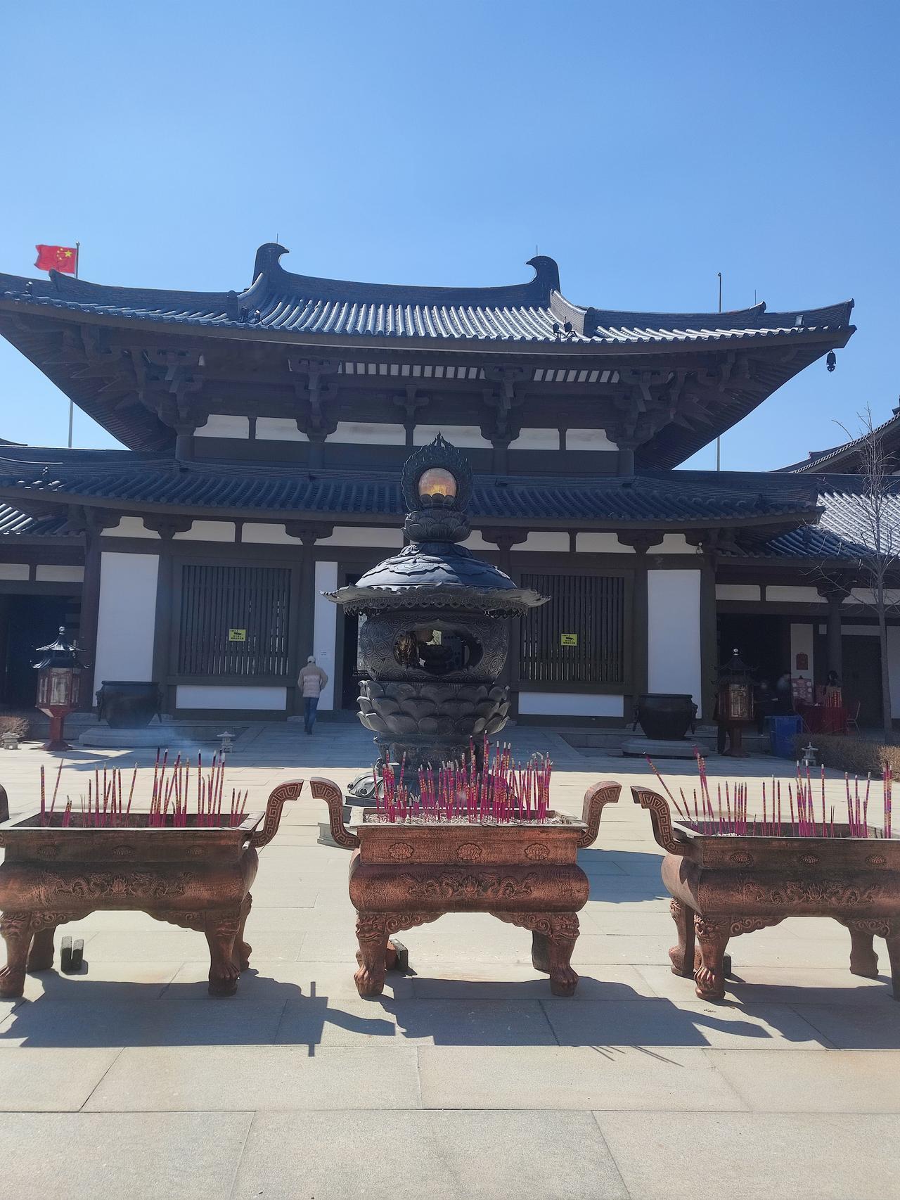 说的不太准确，辽宁省佛教协会现在是在沈阳回龙寺，这一点得纠正一下。