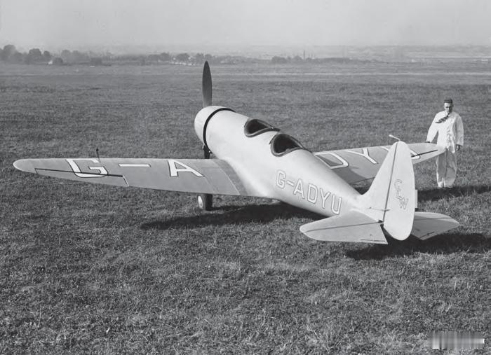 航空创作计划航空历史上的今天 1936年9月3日，英国CLW 麻鹬教练机首飞。2