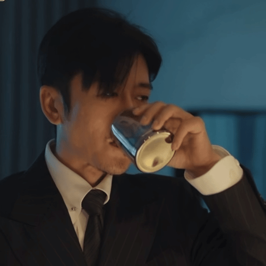 给林雨申单开一条命苦赛道 别人演男主顺风顺水，林雨申演的男主主打一个命运多舛，命