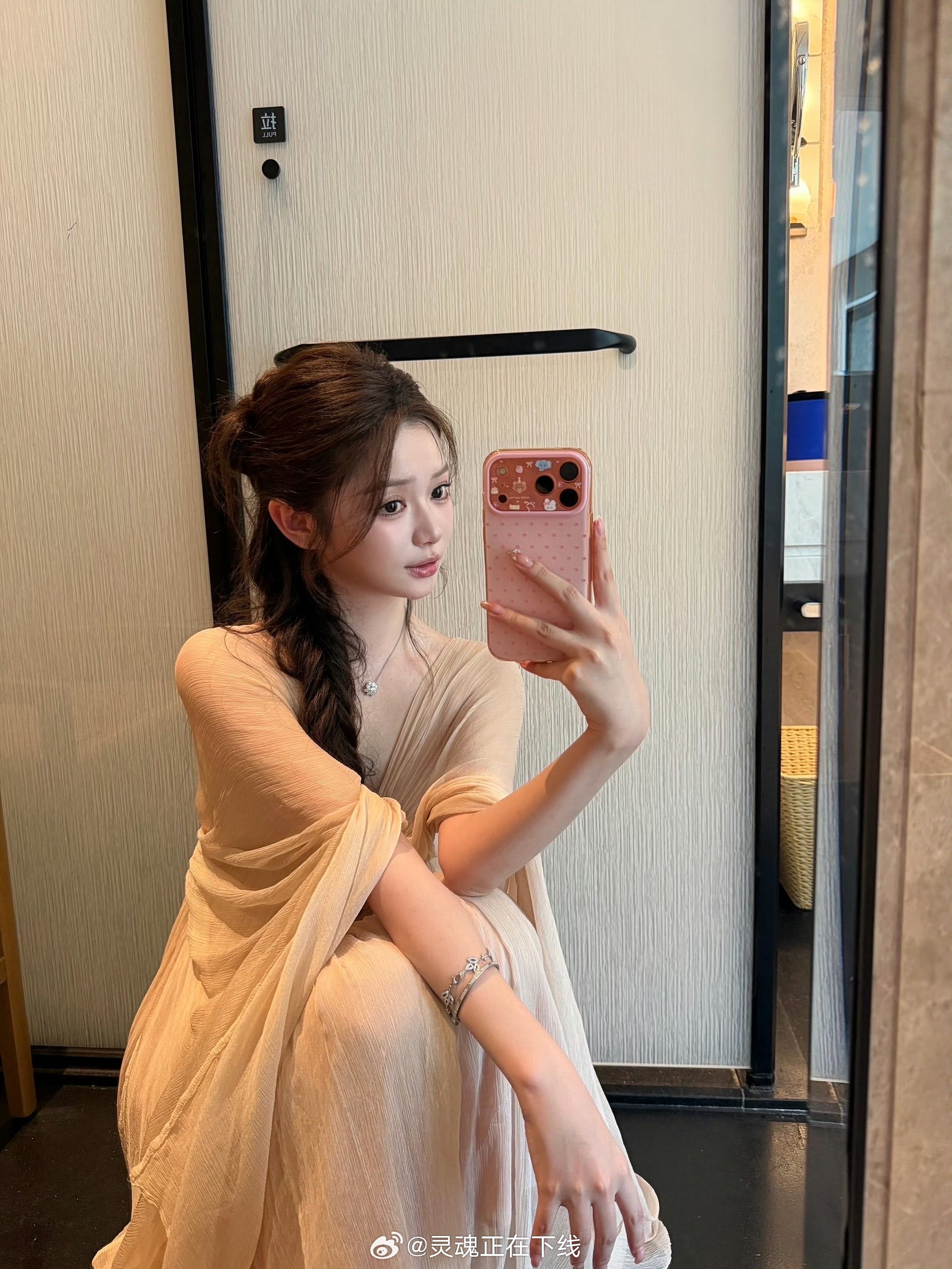 缺货涨价？到时候没缺货又涨价又是真香曝iPhone18Pro首发缺货