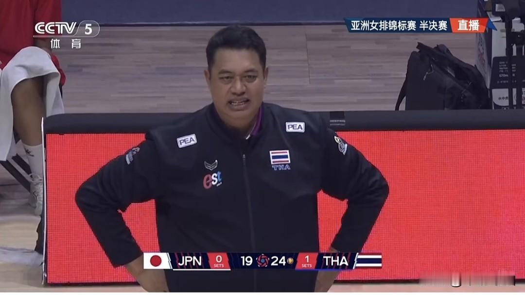 亚锦赛半决赛泰国女排3-1力克日本女排晋级决赛。
  北京时间8月29日傍晚，亚