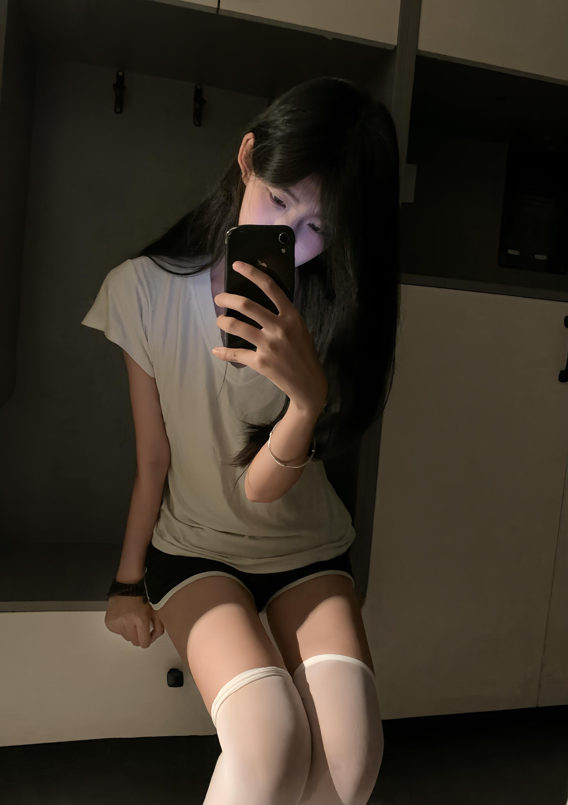 失去一个人最快的方式是靠得太近