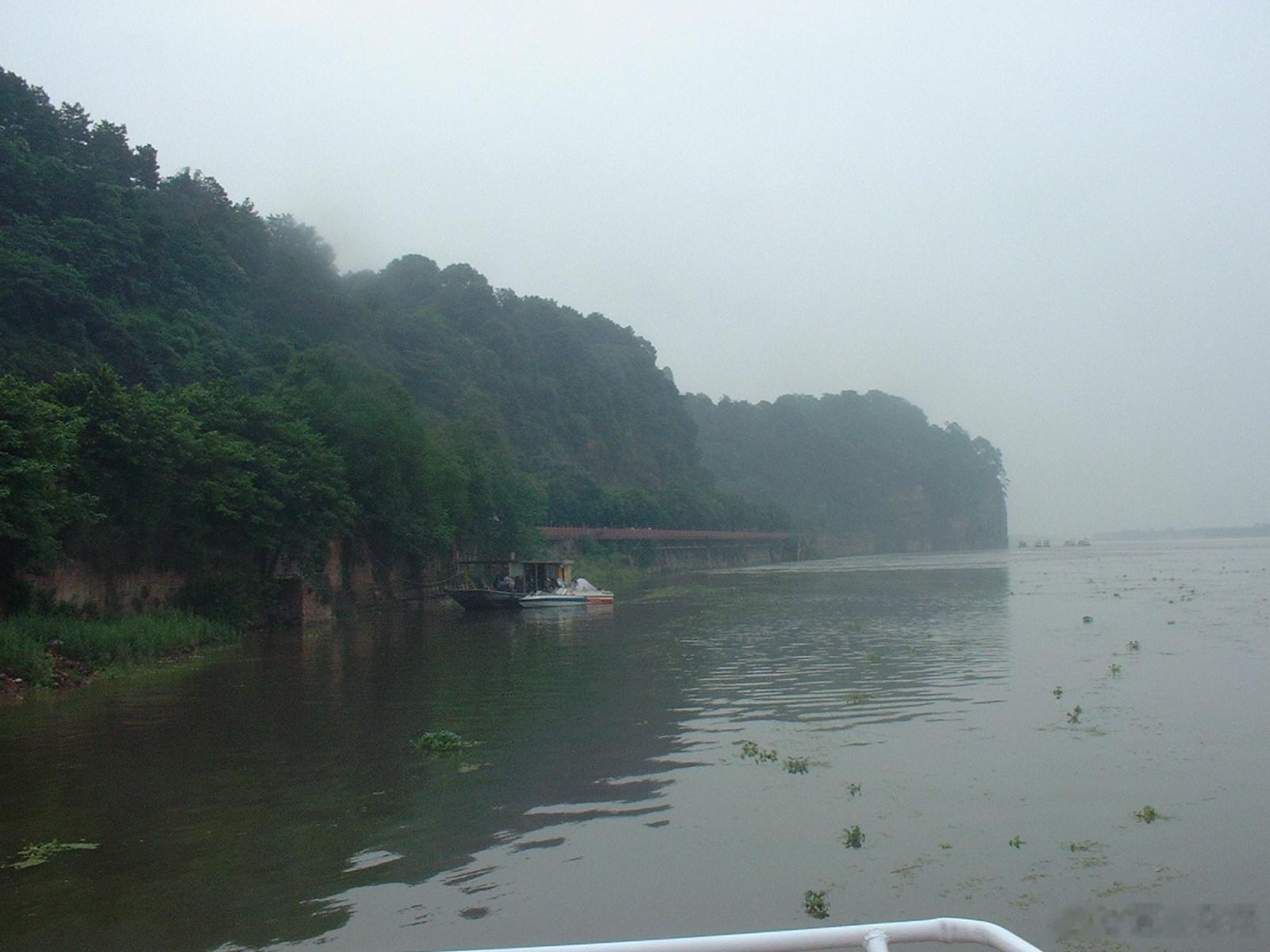 曾记否？那年秋天川藏之行的记忆。尽管相机像素不高，但照片还是比手机拍摄的照片清楚