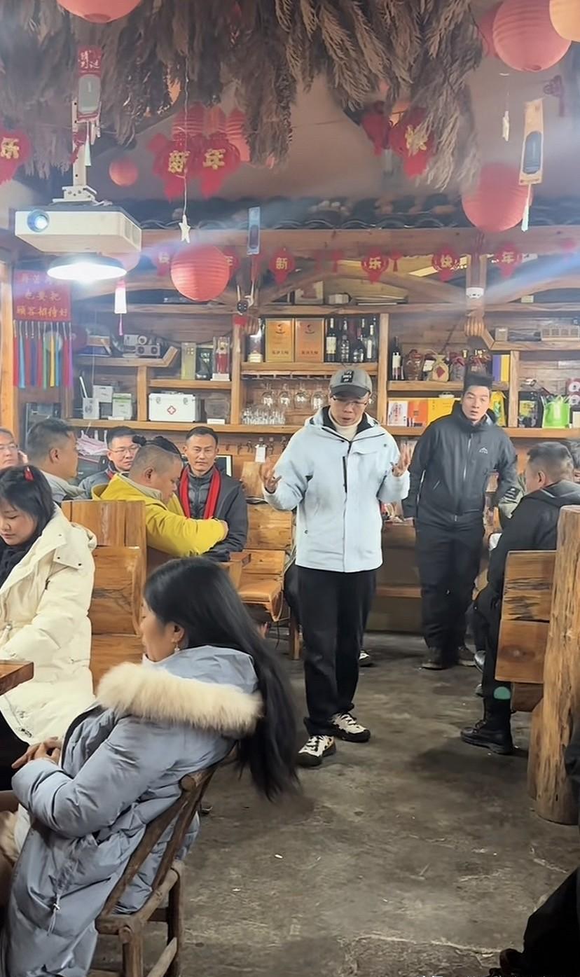 七星山负责人龙武还在喊冤，说给了王大力三次机会。
可人家现在个人工作室都开起来了