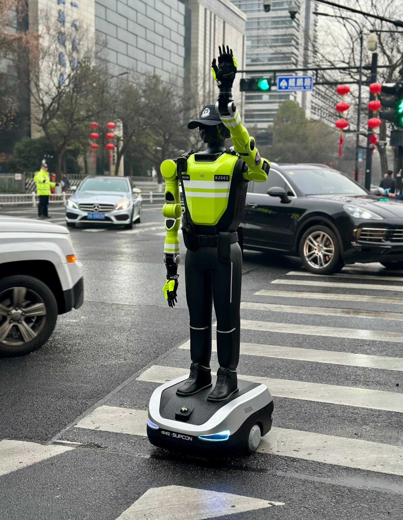 台积电CEO点评中国机器人如果不懂就来点评，那是不是说明目光短浅呢？目前机器人确