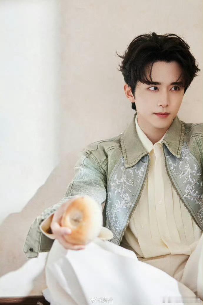 张新成cha了孔雪儿进行曲谁懂啊!张新成在《你好星期六》跳孔雪儿进行曲太绝了✨唱