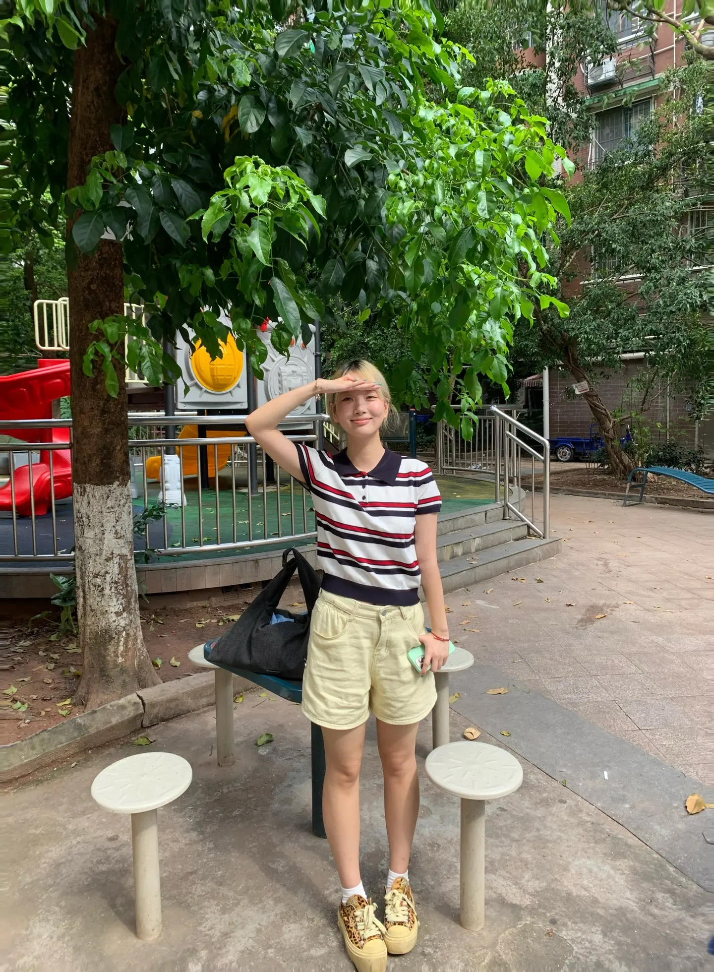 听这首歌变漂亮。