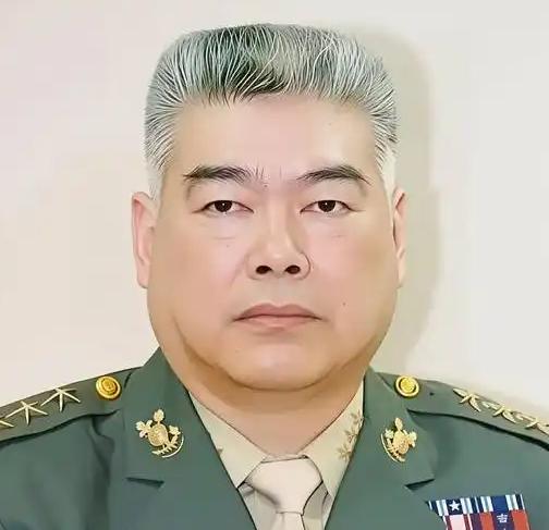 台湾政坛这股暗流，搞不好，真要发生一场政局滑变！

表面看，是郑丽文把“下架民进