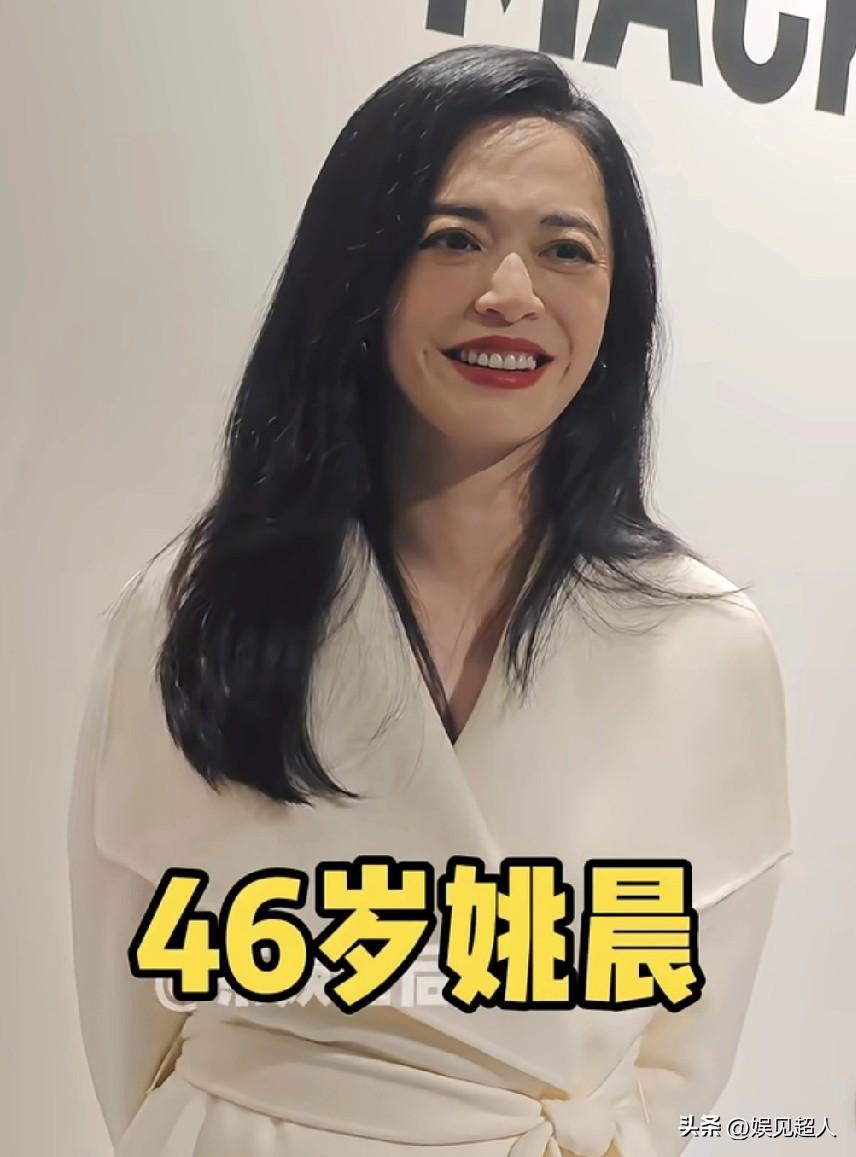 看看姚晨的这4个男人，才知道什么叫真正的“顶配”人生！
 
父亲：她的底气来源