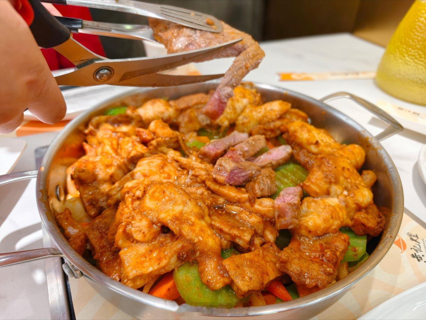 带娃去看了场电影吃个饭收拾收拾心情准备开工 