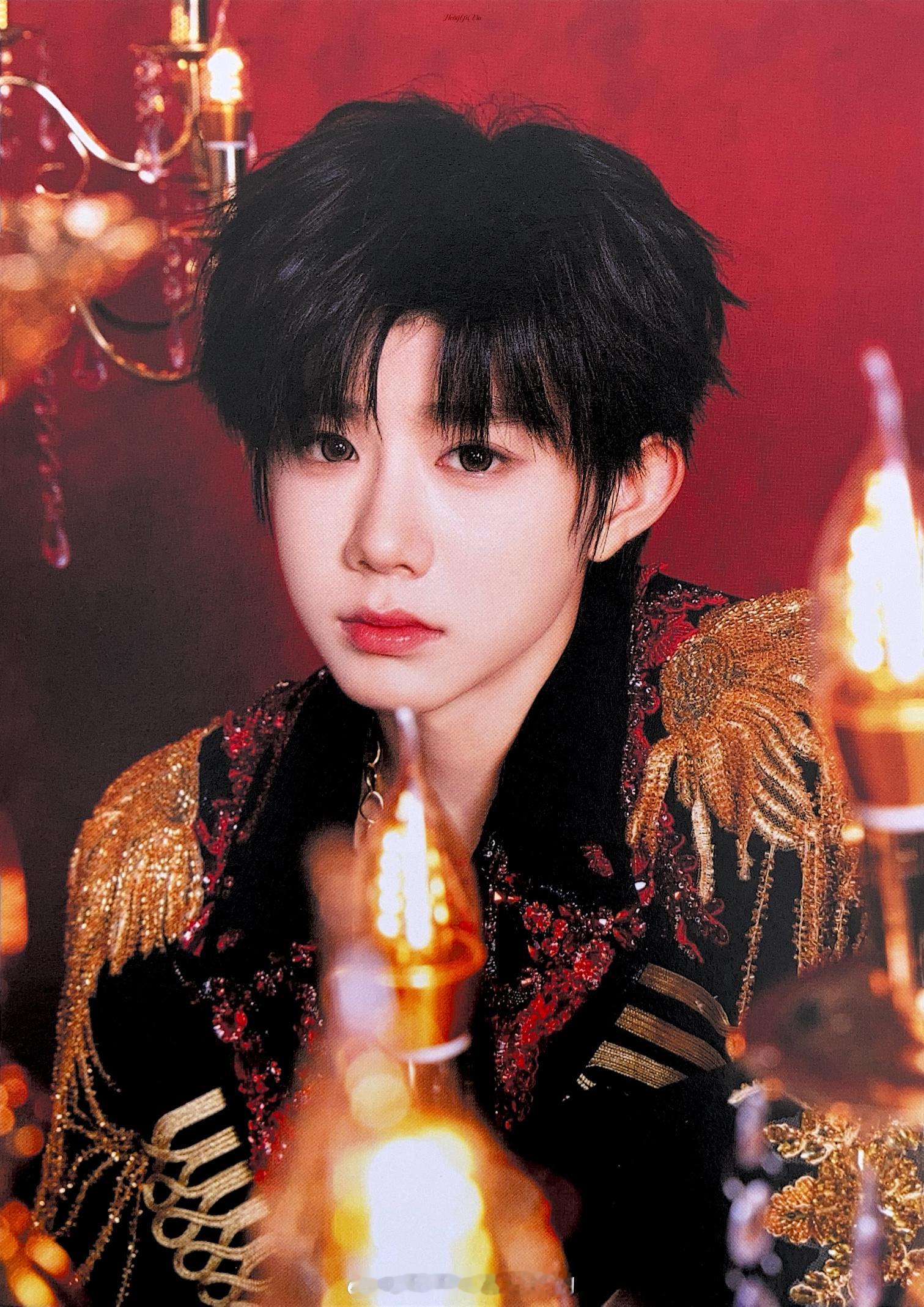 陈奕恒《肆意少年》单人明信片扫图这么权威的陈奕恒，太好看了陈奕恒